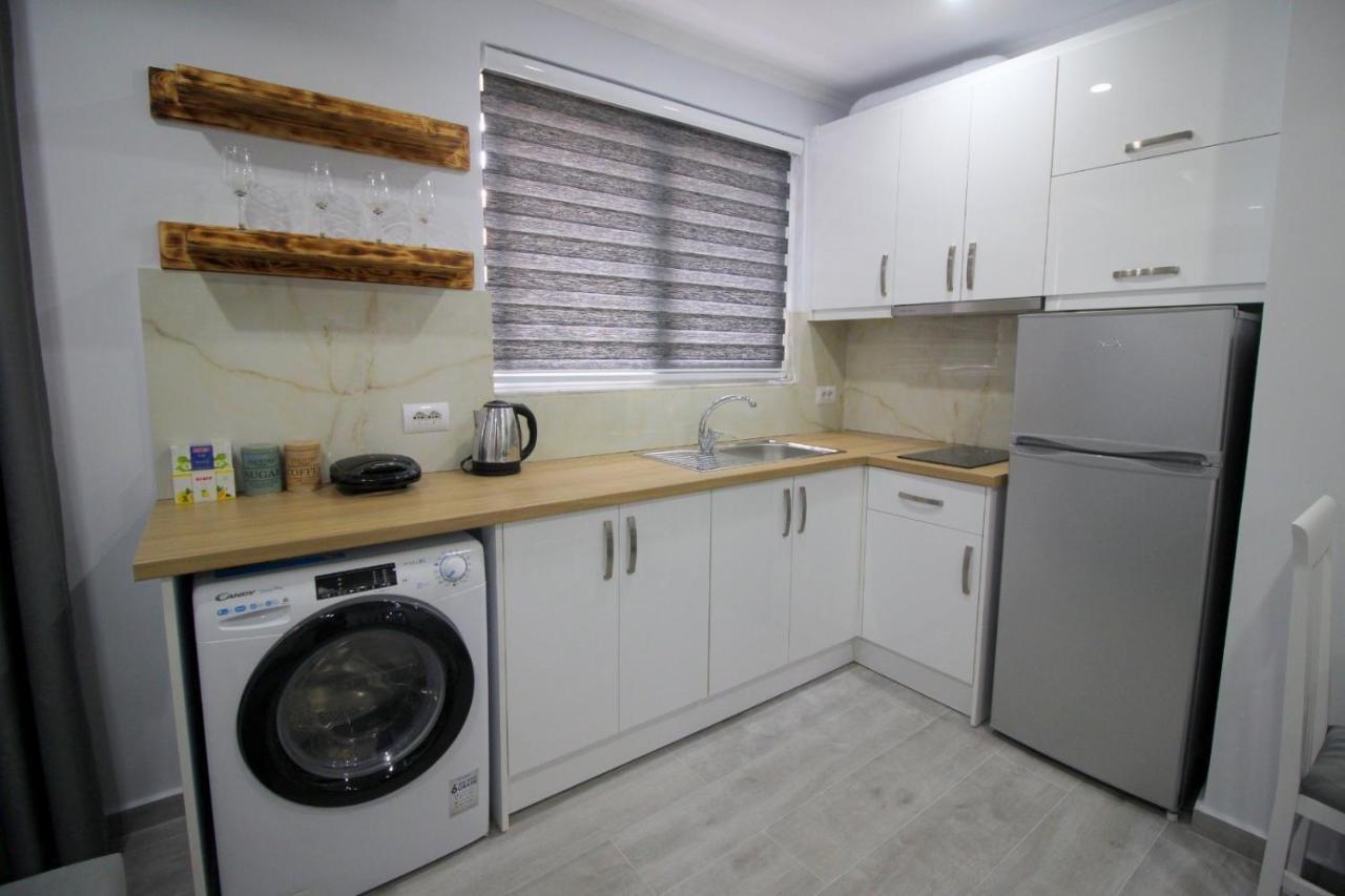 J&M Luxury Apartments Saranda Exterior photo