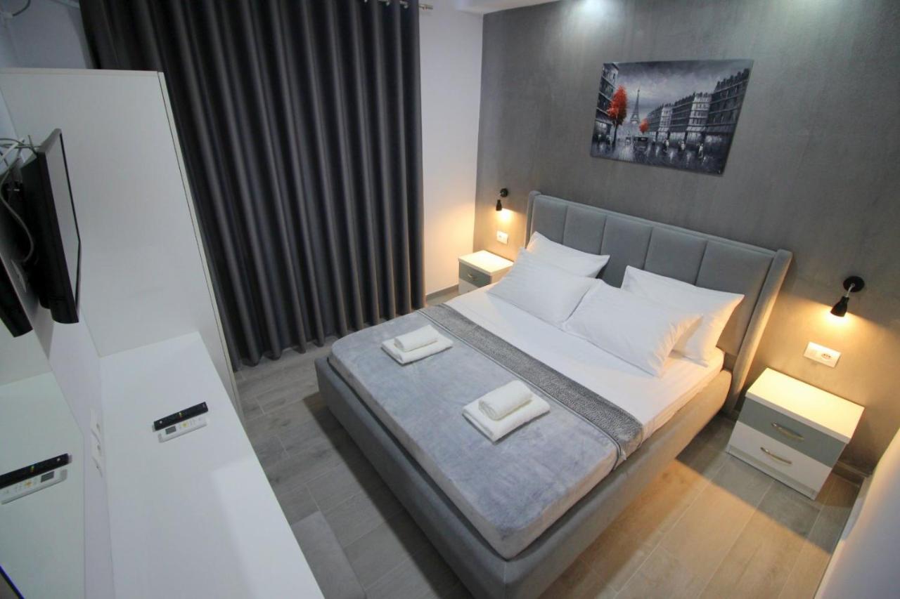 J&M Luxury Apartments Saranda Exterior photo